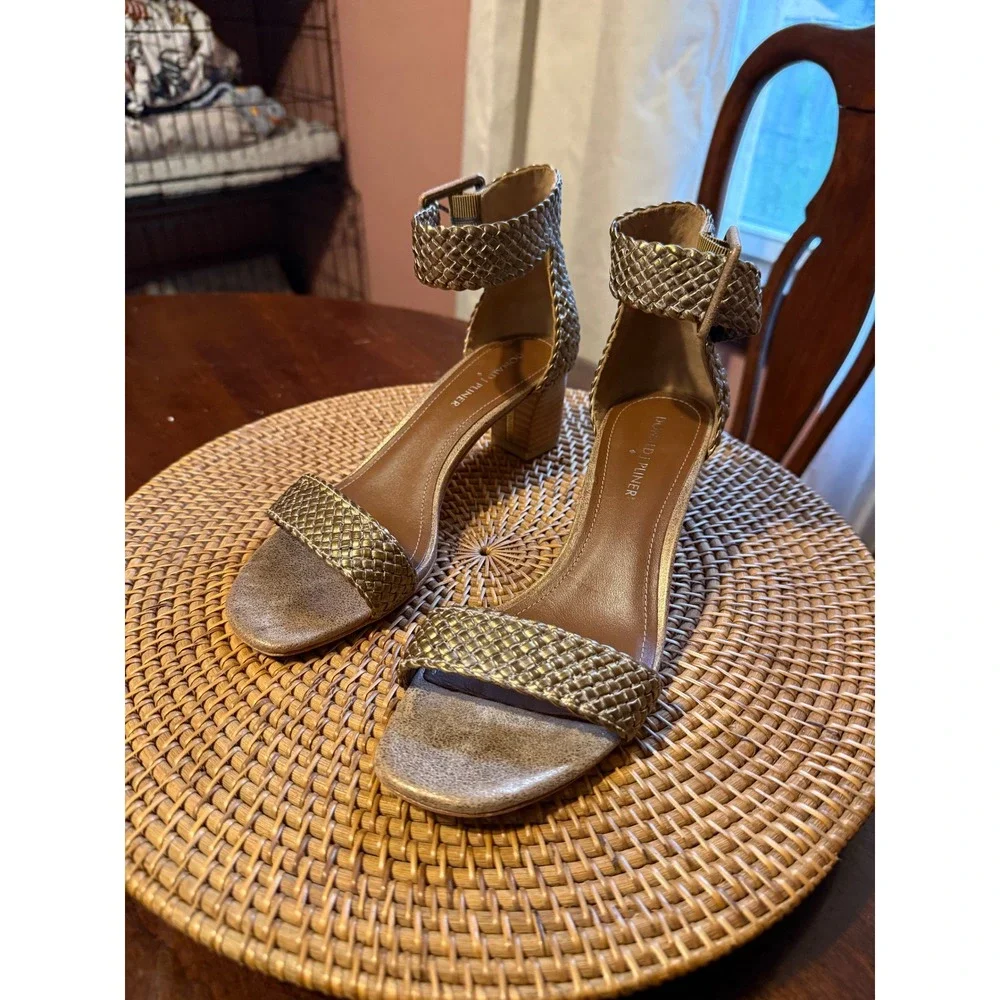 Donald J Pliner Gold Woven Ankle Strap Block Heel Sandals Womens 7M Italy